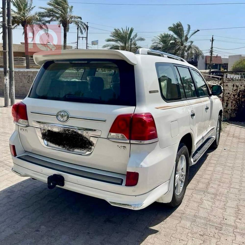 تويوتا لاندكروزر